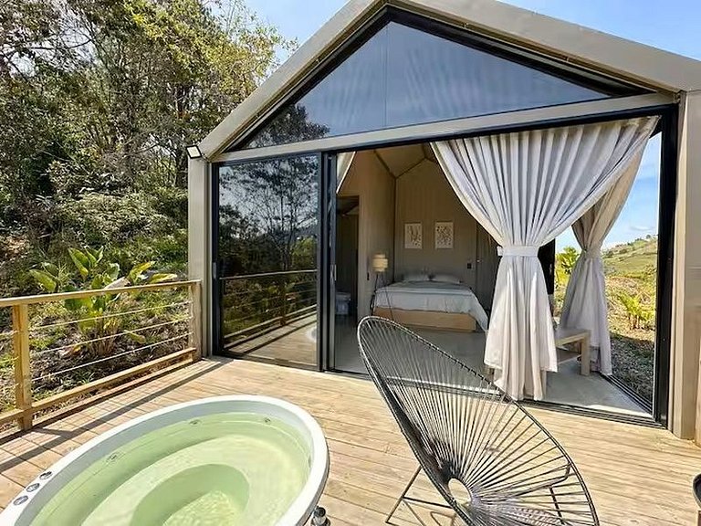 Cabaña romantica con jacuzzi frente a la represa