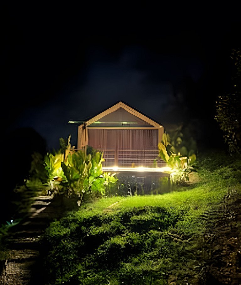 Cabaña romantica con jacuzzi frente a la represa
