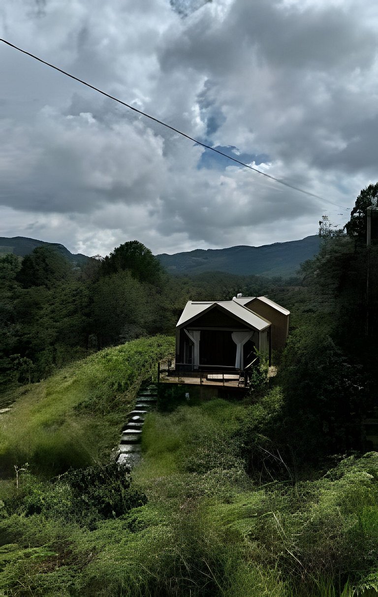 Cabaña romantica con jacuzzi frente a la represa